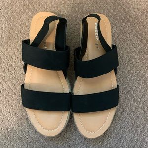 Madden girl trendy sandals women’s size 7